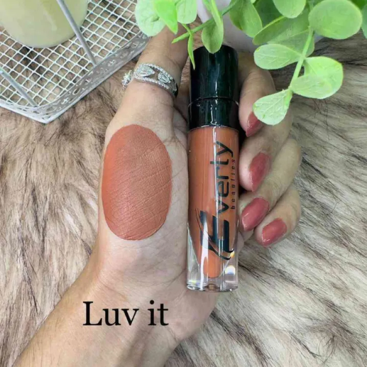 Everly Beauties Lipstick (Luv It)